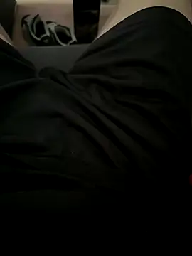 Snapshot of Bubatz28 chatting on 10.10.25 Bubatz28 online show from 10.10.25