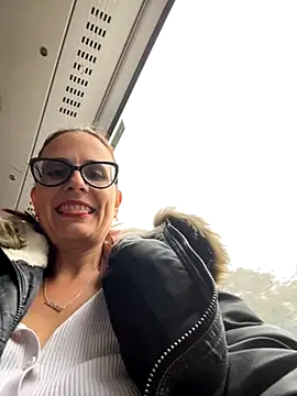 NataKitten online show from 10.16.25