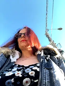 NataKitten online show from 10.31.25