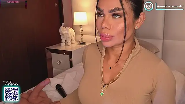 Amylewisq online show from 09.13.25