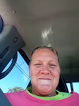 Snapshot of wetnwildforyou chatting on 11.01.25 wetnwildforyou online show from 11.01.25