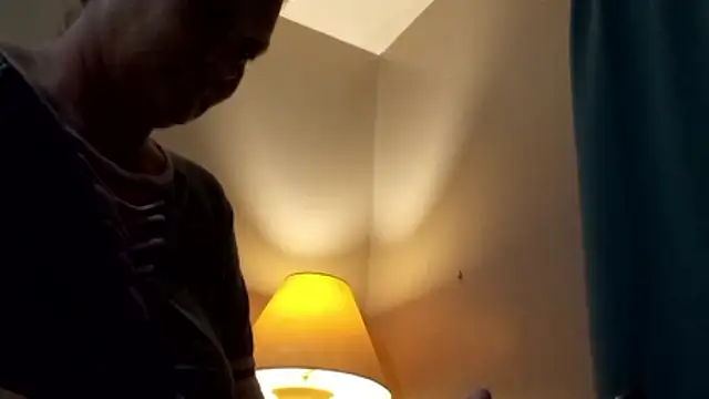 Snapshot of wetnwildforyou chatting on 11.04.25 wetnwildforyou online show from 11.04.25