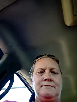 Snapshot of wetnwildforyou chatting on 11.13.25 wetnwildforyou online show from 11.13.25