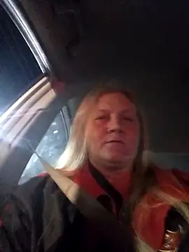 Snapshot of wetnwildforyou chatting on 11.17.25 wetnwildforyou online show from 11.17.25