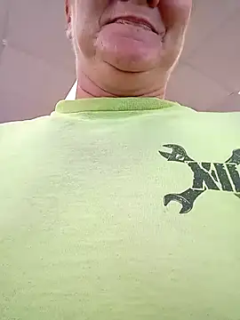 Snapshot of wetnwildforyou chatting on 11.17.25 wetnwildforyou online show from 11.17.25