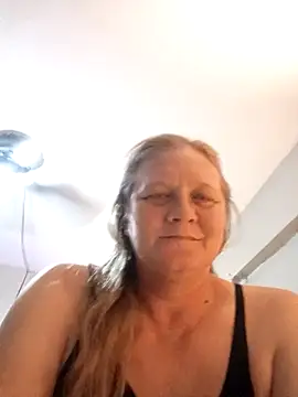 Snapshot of wetnwildforyou chatting on 12.03.25 wetnwildforyou online show from 12.03.25