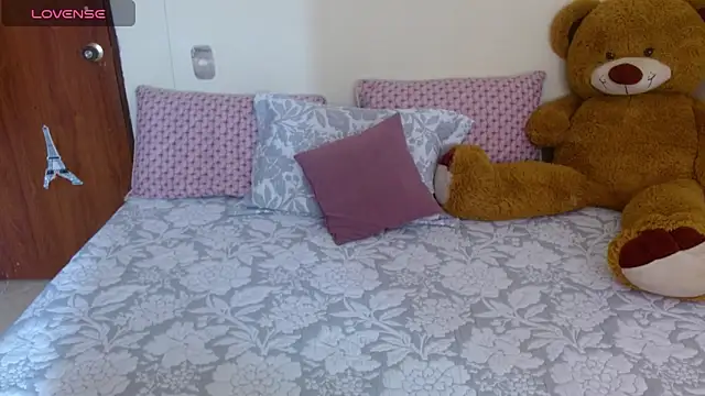 Snapshot of Pamela_Skyangels chatting on 09.26.25 Pamela Skyangels online show from 09.26.25