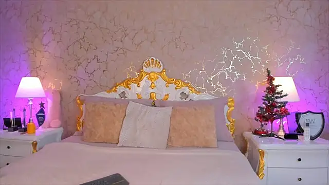 ScarlettWallace online show from 12.22.25