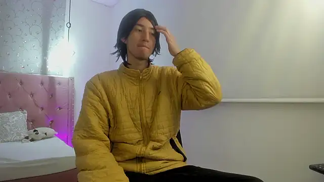 loverisu-coral online show from 02.24.26