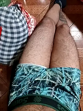 Snapshot of Poptrezegostoso chatting on 10.21.25 Poptrezegostoso online show from 10.21.25