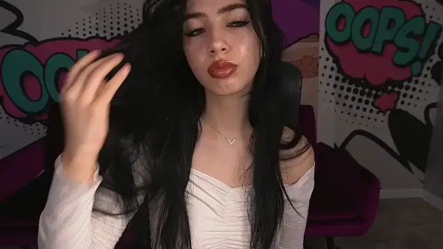 Snapshot of WildKittenX_ chatting on 09.11.25 WildKittenX online show from 09.11.25