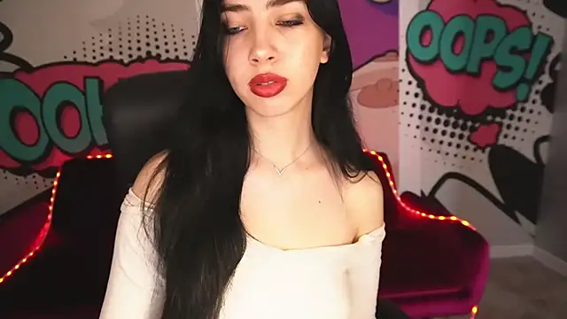 Snapshot of WildKittenX_ chatting on 09.25.25 WildKittenX online show from 09.25.25