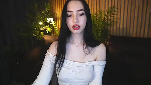 Snapshot of WildKittenX_ chatting on 10.27.25 WildKittenX online show from 10.27.25