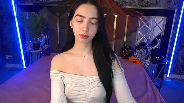 Snapshot of WildKittenX_ chatting on 10.29.25 WildKittenX online show from 10.29.25