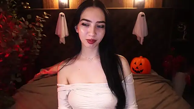 Snapshot of WildKittenX_ chatting on 10.30.25 WildKittenX online show from 10.30.25