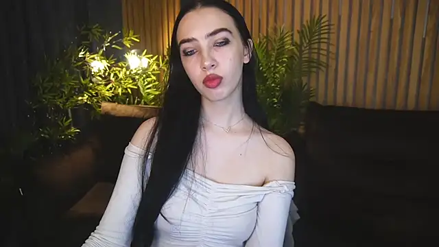 Snapshot of WildKittenX_ chatting on 10.31.25 WildKittenX online show from 10.31.25