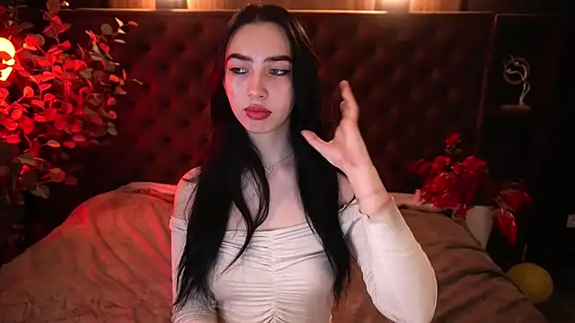 Snapshot of WildKittenX_ chatting on 11.13.25 WildKittenX online show from 11.13.25