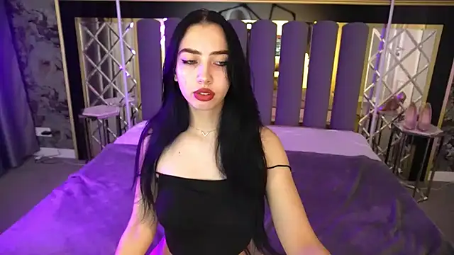 Snapshot of WildKittenX_ chatting on 12.02.25 WildKittenX online show from 12.02.25