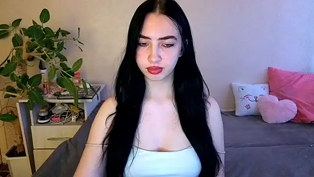 WildKittenX  online show from 06.18.26