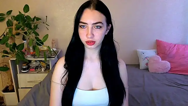 WildKittenX  online show from 06.19.26