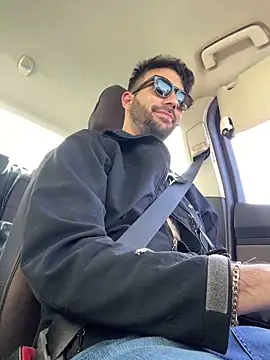 YJeromZCoxk online show from 03.19.25