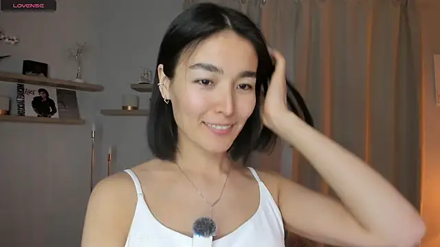 Snapshot of RanelDiva chatting on 12.16.25 RanelDiva online show from 12.16.25