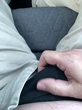 Snapshot of littletoy64 chatting on 02.27.25 littletoy64 online show from 02.27.25