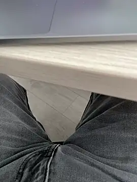 littletoy64 online show from 03.09.26