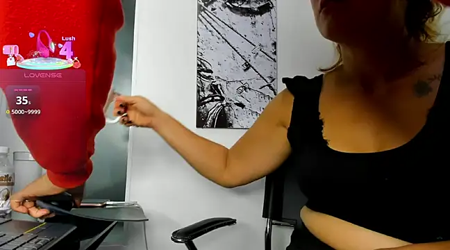 Snapshot of Allison_greey chatting on 03.22.25 Allison greey online show from 03.22.25