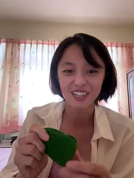 Snapshot of ladypaggy chatting on 11.02.25 ladypaggy online show from 11.02.25