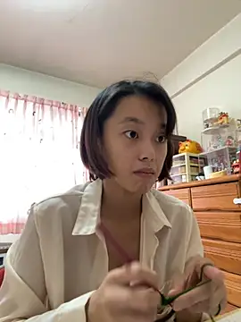 Snapshot of ladypaggy chatting on 11.15.25 ladypaggy online show from 11.15.25