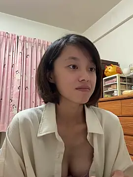 Snapshot of ladypaggy chatting on 12.15.25 ladypaggy online show from 12.15.25