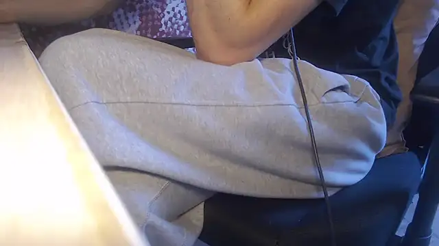 GreekDaddyNickOfficial online show from 11.04.25