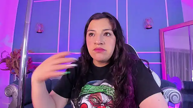 TaraTaylorr online show from 11.13.25