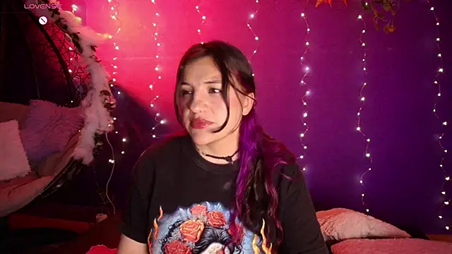 TaraTaylorr online show from 11.16.25