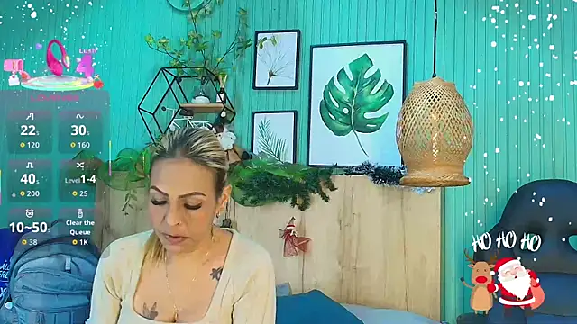 Snapshot of yessila_parker chatting on 12.15.25 yessila parker online show from 12.15.25