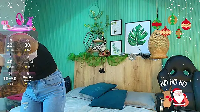 Snapshot of yessila_parker chatting on 12.18.25 yessila parker online show from 12.18.25