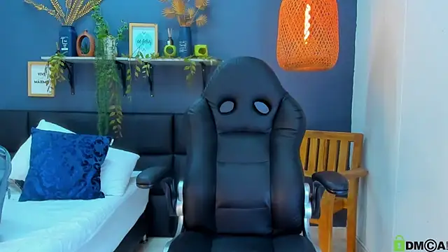 Snapshot of yessila_parker chatting on 01.17.26 yessila parker online show from 01.17.26