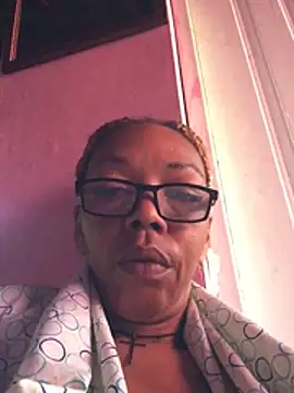 Snapshot of Ladyzee25 chatting on 05.07.26 Ladyzee25 online show from 05.07.26