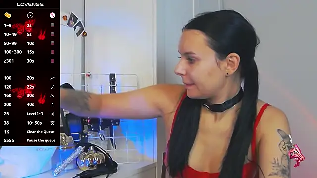 Miss Vic online show from 11.12.25