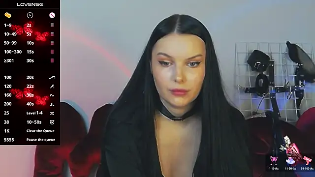 Miss Vic online show from 11.19.25