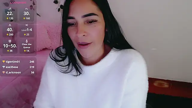 luna lgomez  online show from 03.04.25