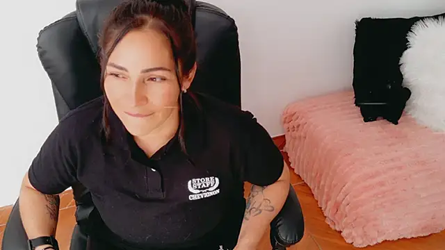 luna lgomez  online show from 03.24.26