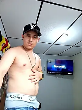 Snapshot of Charlotteet_Paul chatting on 03.07.25 Charlotteet Paul online show from 03.07.25