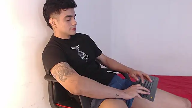 adam levis17 online show from 10.30.25