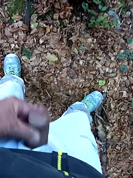 Snapshot of Mafiotul27 chatting on 10.08.25 Mafiotul27 online show from 10.08.25