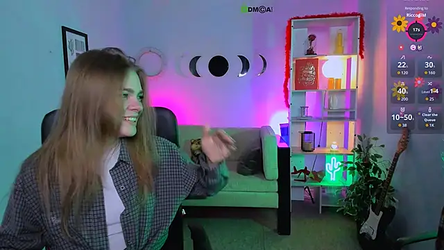 Snapshot of helli_belli chatting on 04.08.26 helli belli online show from 04.08.26