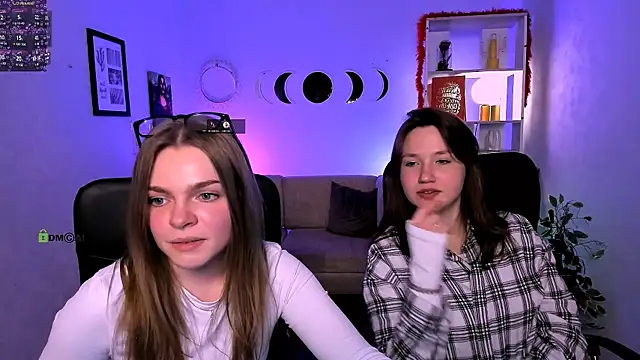 Snapshot of helli_belli chatting on 04.15.26 helli belli online show from 04.15.26