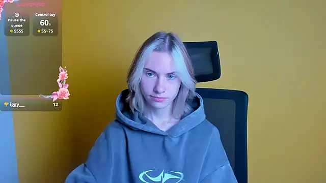 Fiona Night online show from 10.12.25