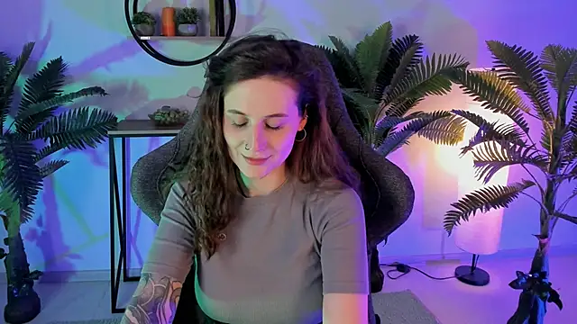 OliviaMcClean online show from 03.22.25